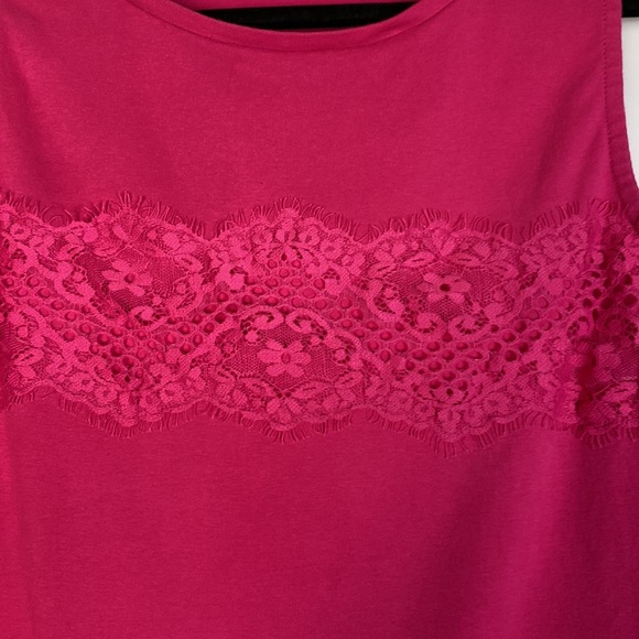Vintage Y2K Barbie Pink Sleeveless Top with LACE Detail! Small - Picture 2 of 2